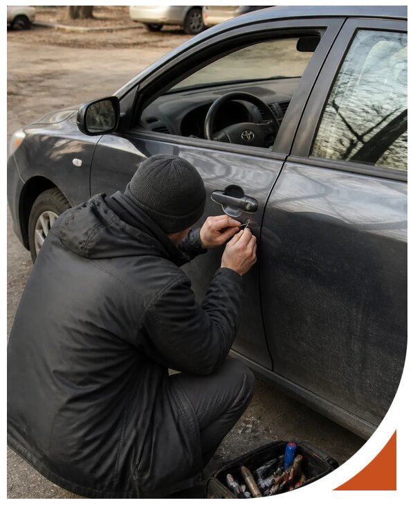 Профессиональное вскрытие автомобиля Тойота без повреждений в Липецке